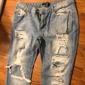 Destroyed jeans